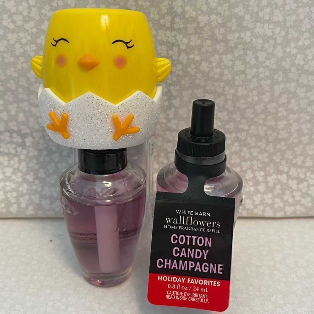 Bath and Body Works Baby Chickie Wallflower &  2 Cotton Candy Champagne Refills